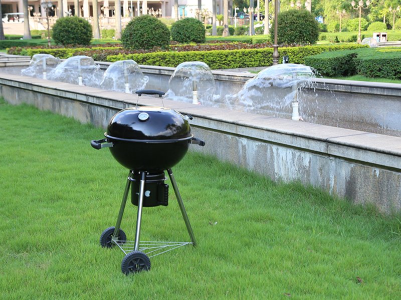 Black Kettle Charcoal Grill