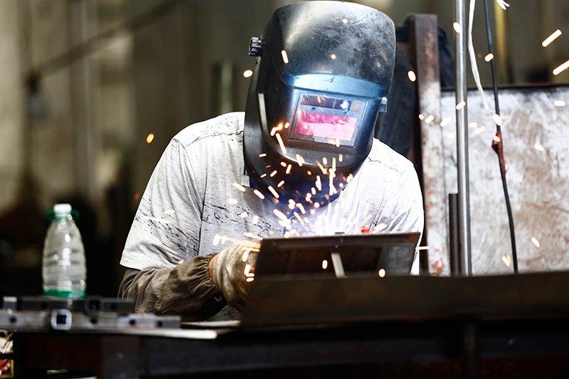 Welding charcoal grill