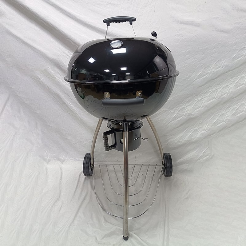 Charcoal Kettle BBQ grill